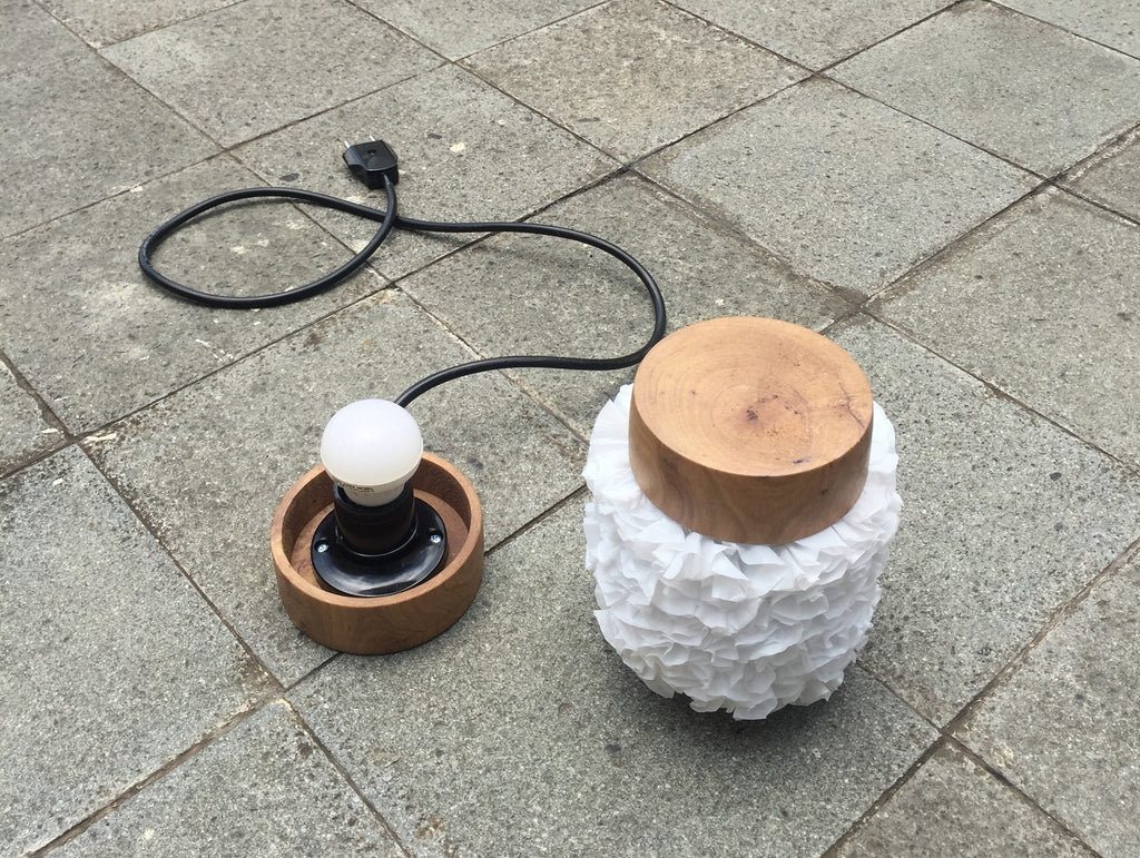 DIY Tutorial 3 : Plastic Bedside Lamp